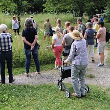 Besucher im Schaugarten